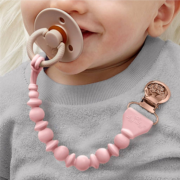 ITZY PACI STRAP SILICONE ONE-PIECE PACIFIER CLIP