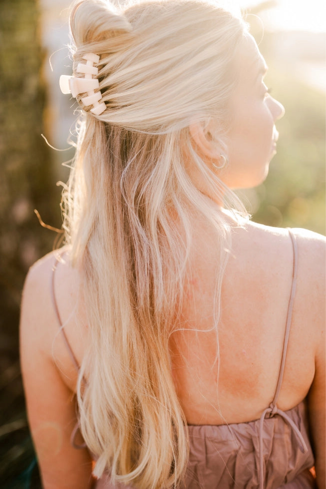 TELETIES HAIR CLIP ALMOND BEIGE