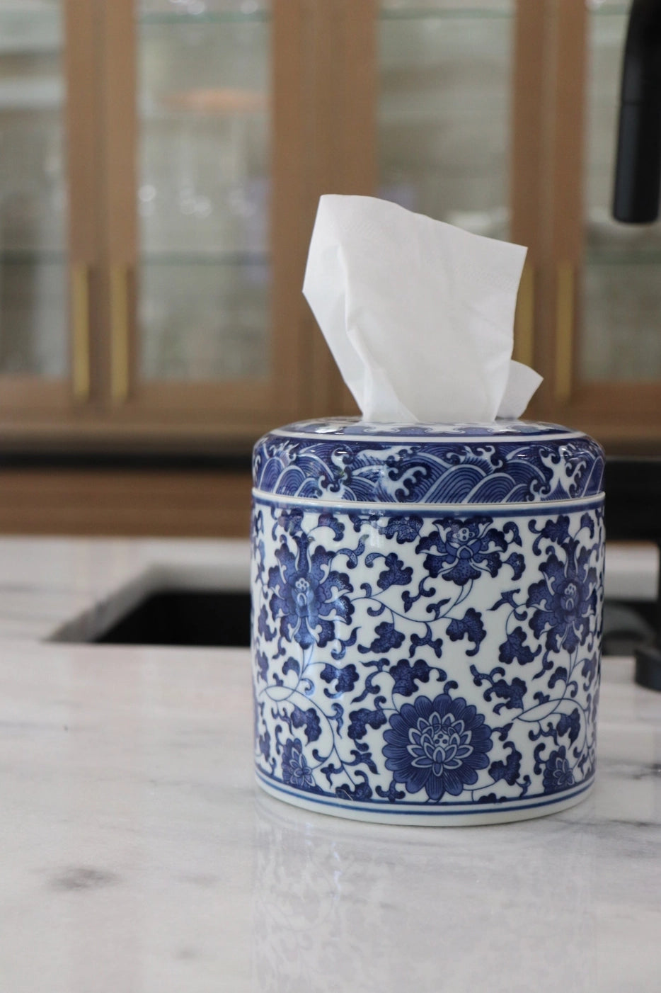 BLUE CHINOISERIE Ceramic re-fillable tissue vessel 