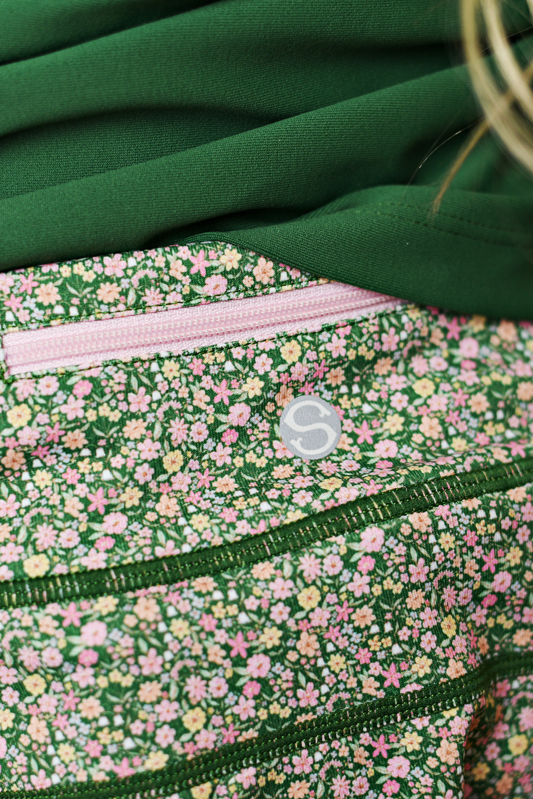 OLIVE DITSY FLORAL TENNIS SKORT