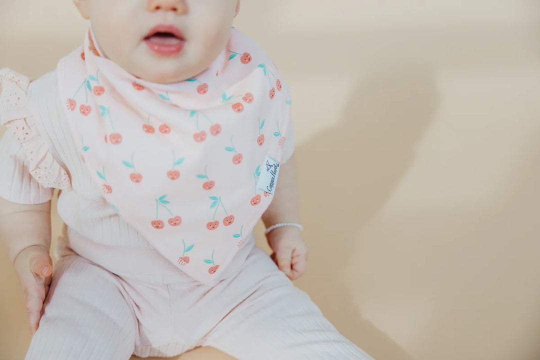 CHEERY BANDANA BIB