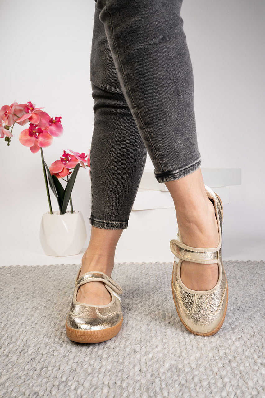 GOLD CALM DOWN MARY JANE SNEAKER