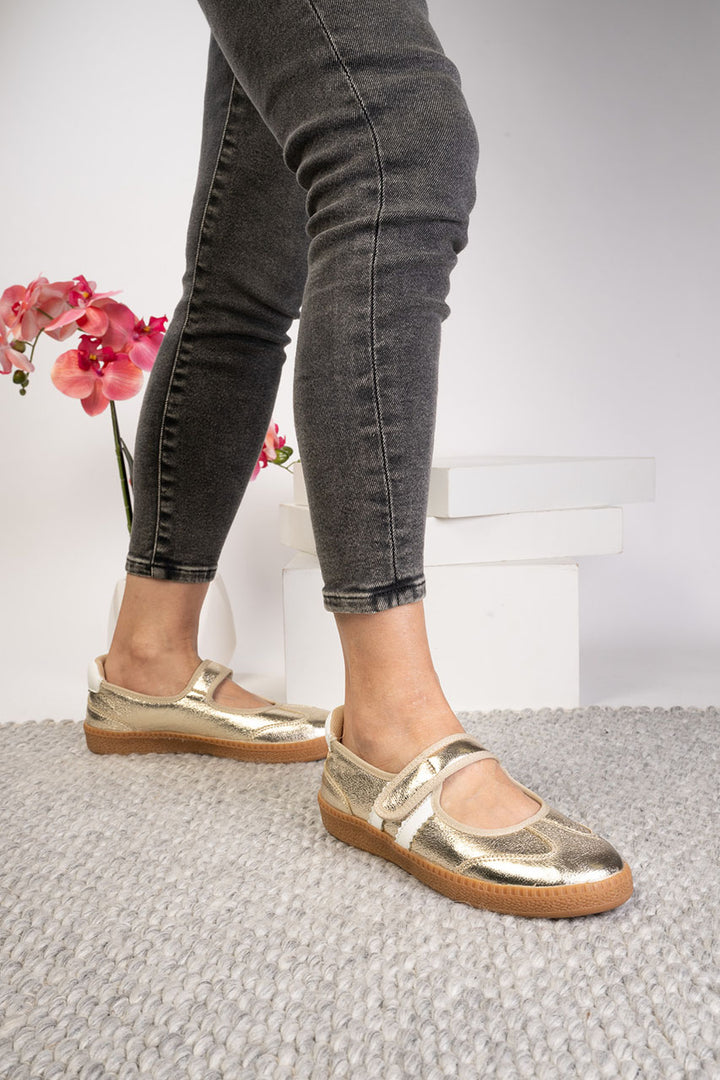 GOLD CALM DOWN MARY JANE SNEAKER