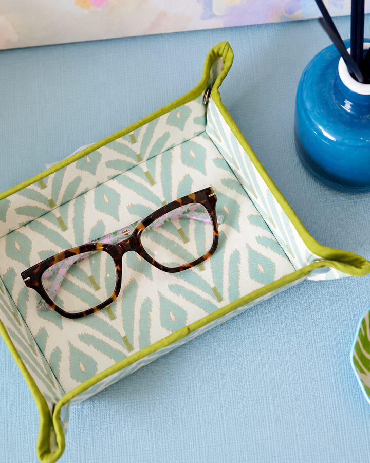 BUZZWORTHY - TORTOISE/MARIGOLD TICKING STRIPE PINK READING GLASSES