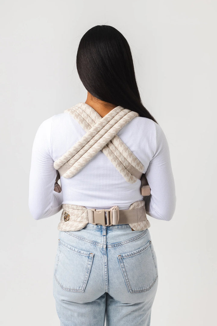THE MONARCH CARRIER | HOUNDSTOOTH