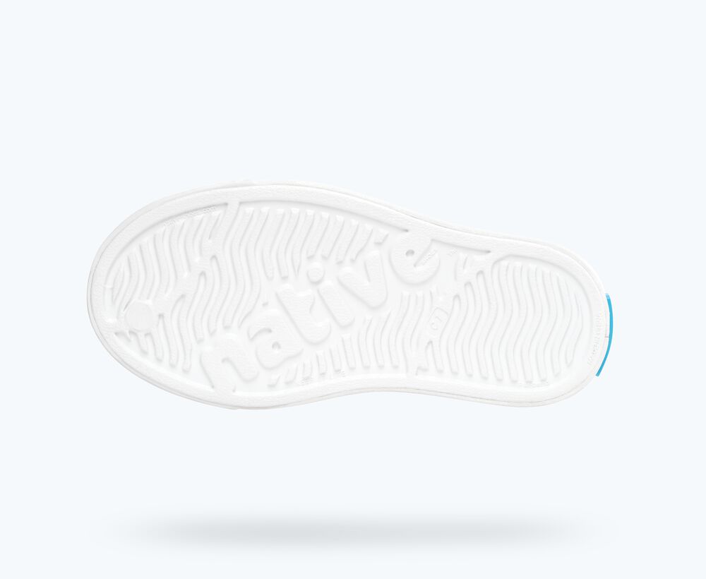 White sneaker sole with a pattern on a white background