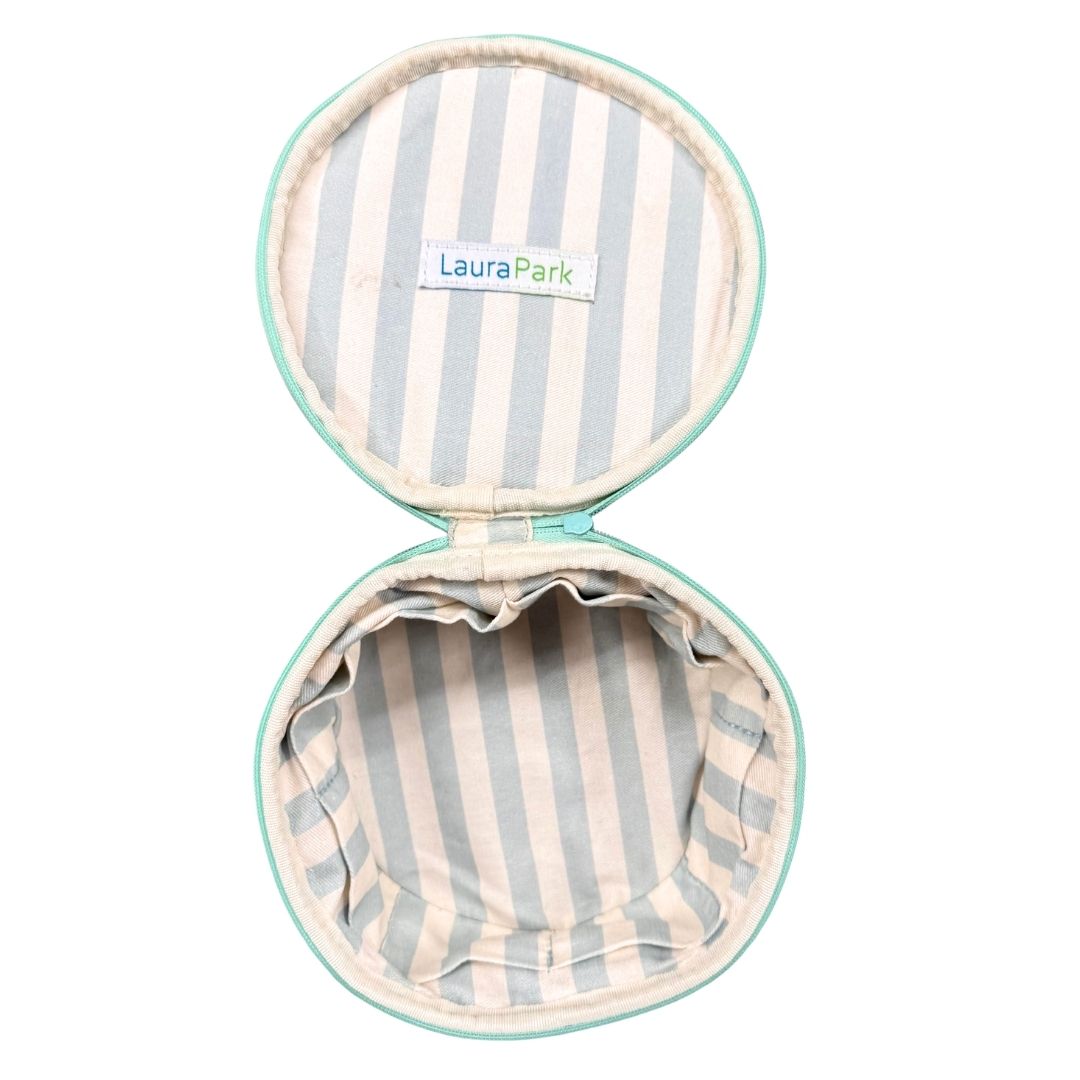BROOKS AVENUE ROUND JEWELRY CASE