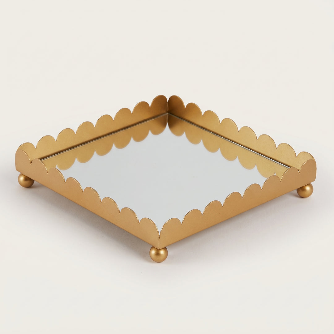 CHAMPAGNE SCALLOPED MIRROR TRAY