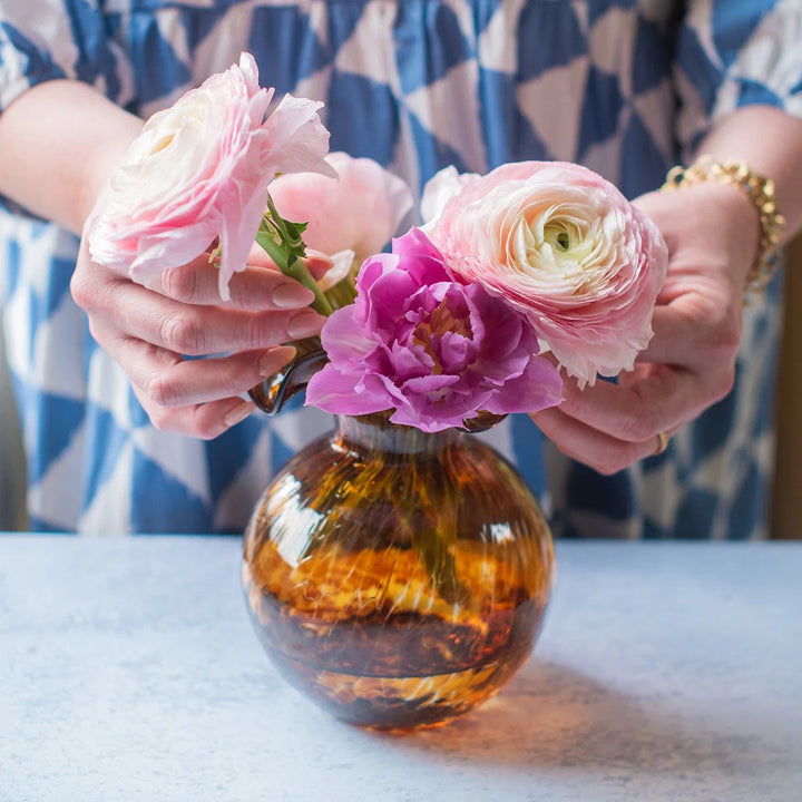 HIBISCUS GLASS BROWN TORTOISESHELL BUD VASE