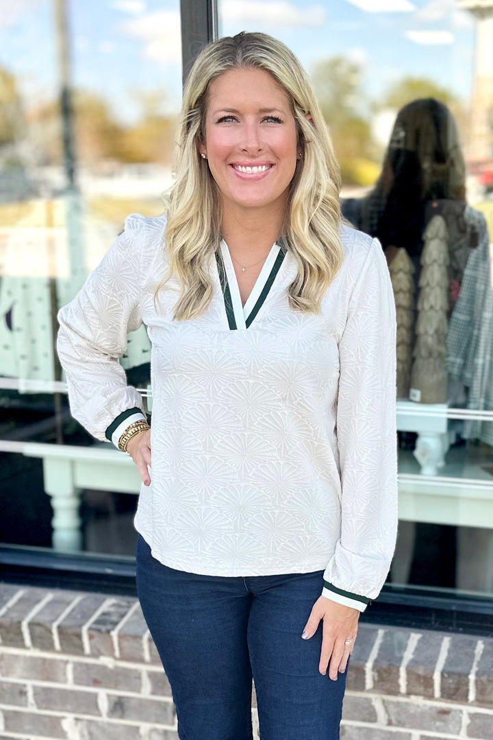 CREAM TEXTURED GREEN COLLAR TOP