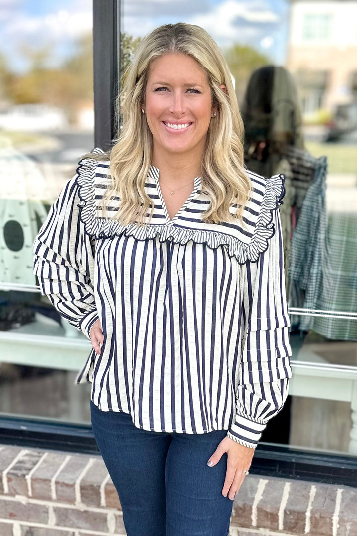 NAVY STRIPE SCALLOP TRIM VNECK TOP