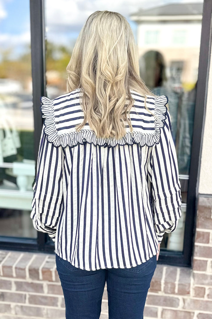 NAVY STRIPE SCALLOP TRIM VNECK TOP