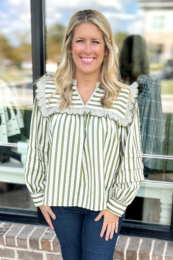 OLIVE STRIPE SCALLOP TRIM VNECK TOP