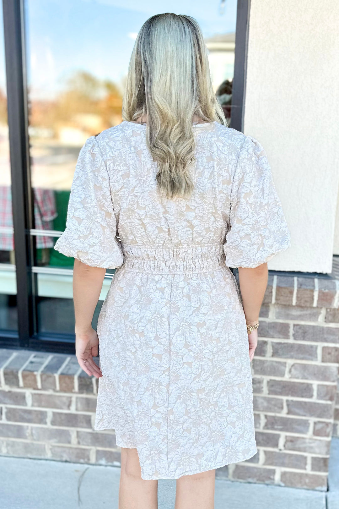 CHAMPAGNE FLORAL JACQUARD VNECK DRESS