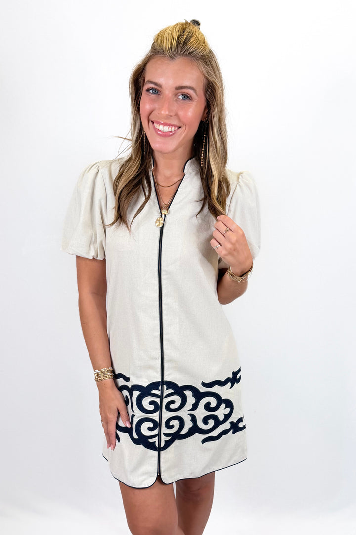 CREAM & BLACK APPLIQUE SHIFT DRESS