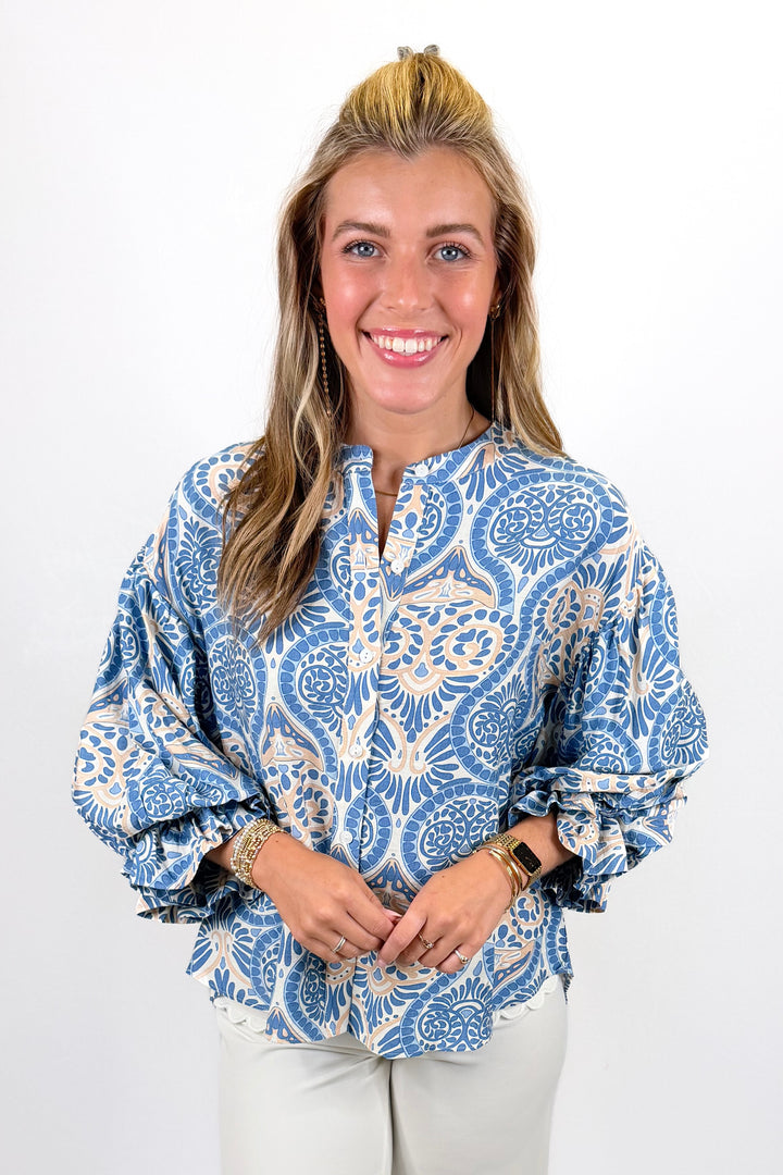 BLUE DAMASK PRINT BALLOON SLEEVE TOP