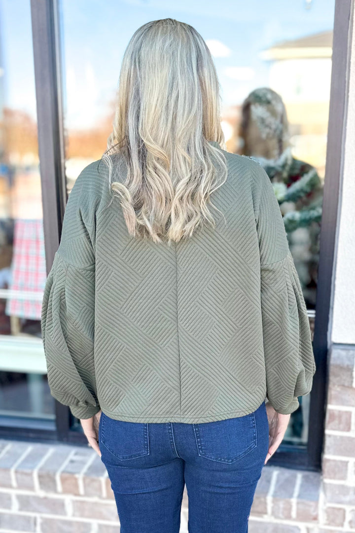 OLIVE TEXTURED BUBBLE SLEEVE TOP