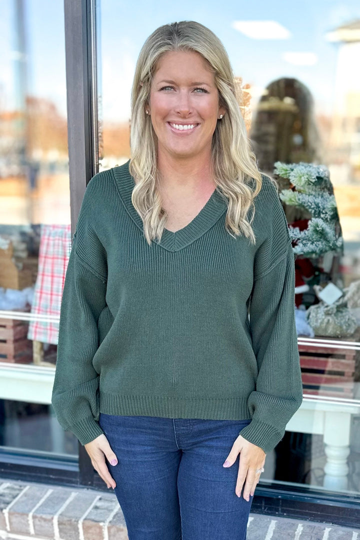 DARK GREEN VNECK SWEATER