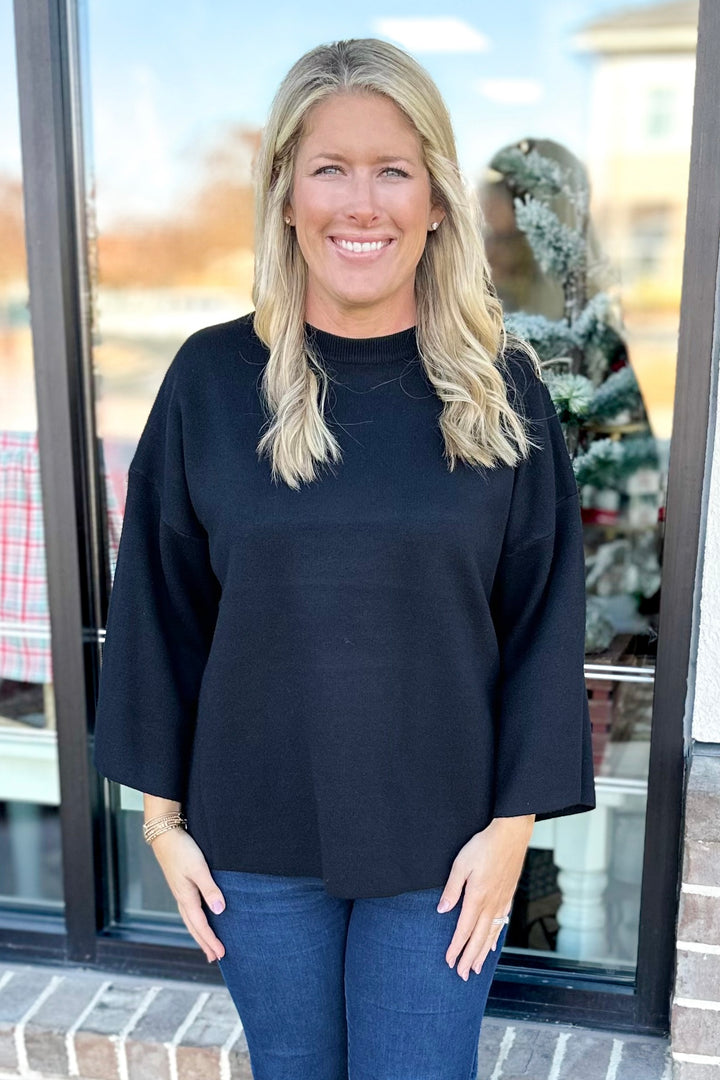 BLACK 3/4 SLEEVE SWING SWEATER