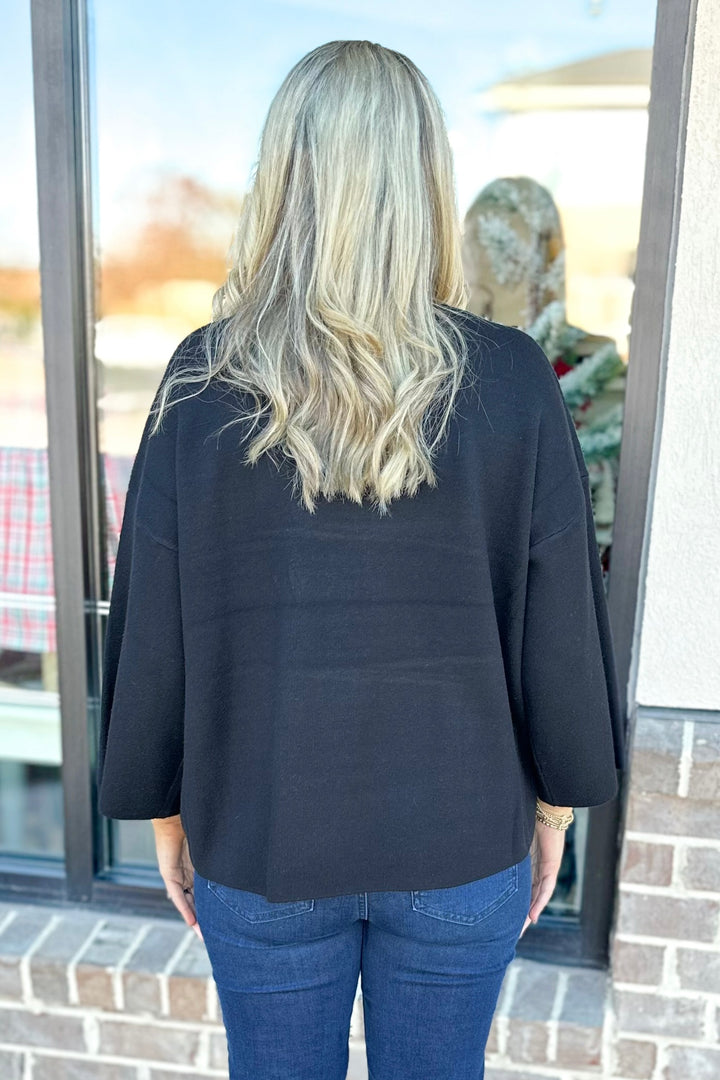 BLACK 3/4 SLEEVE SWING SWEATER