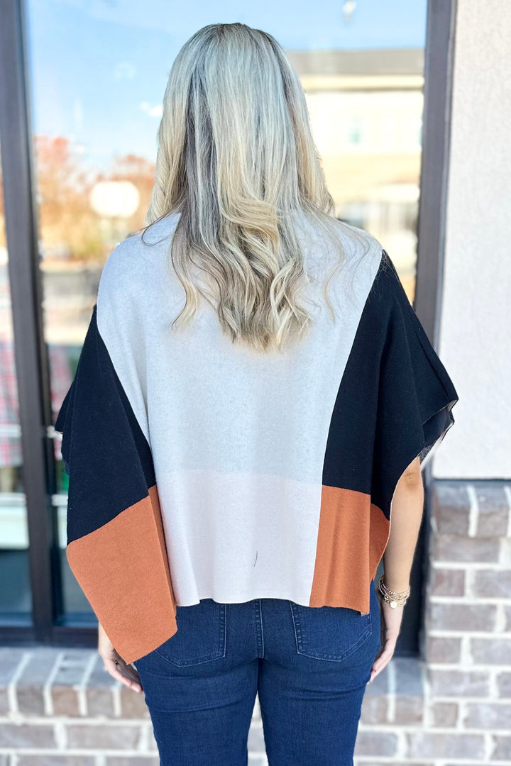 CREAM COLOR BLOCK TUNIC SWEATER