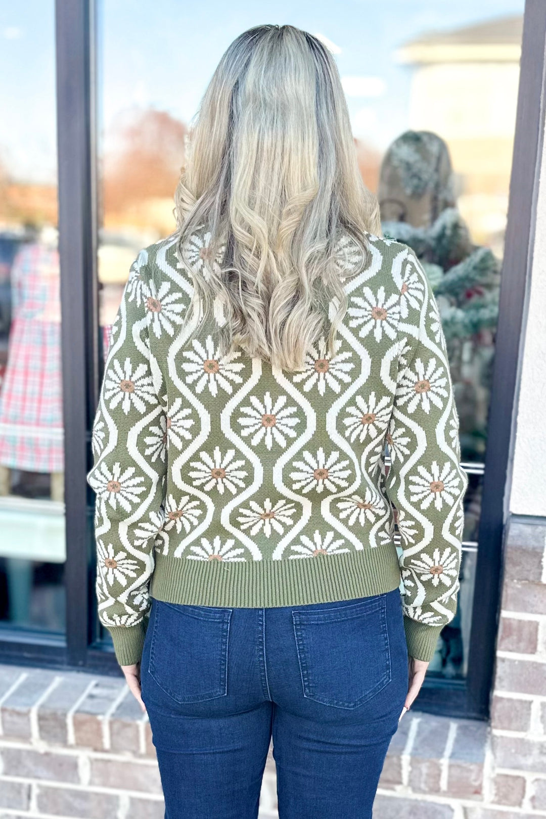 OLIVE DAISY PATTERN SWEATER