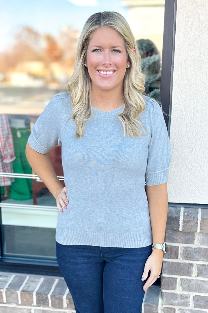 GREY SHORT SLEEVE SWEATER