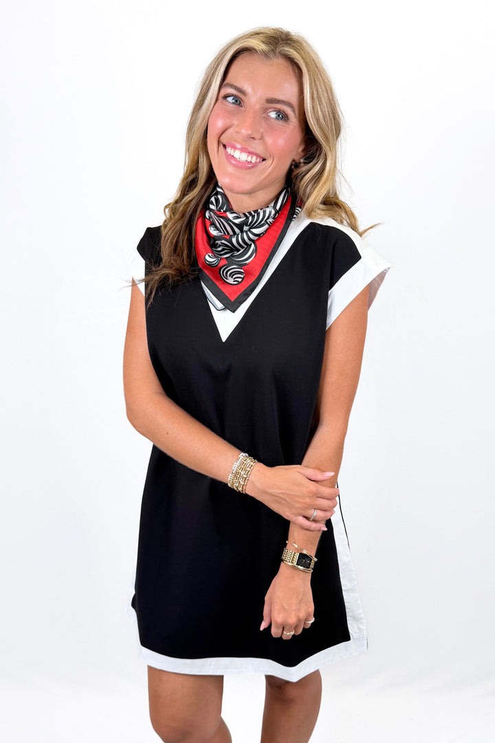 BLACK & WHITE COLOR BLOCK SHIFT DRESS