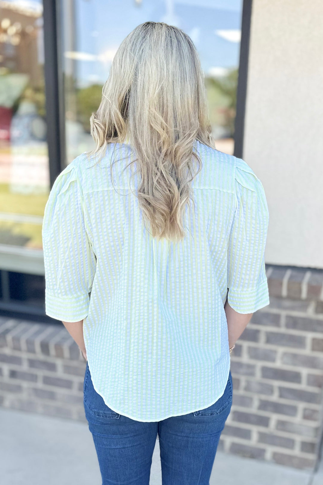 LIME SEERSUCKER RUFFLE COLLAR PUFF SLEEVE TOP