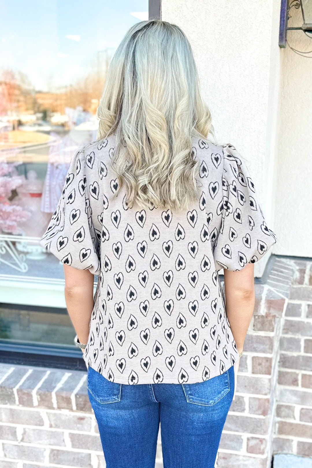 TAUPE & BLACK HEART PUFF SLEEVE TOP