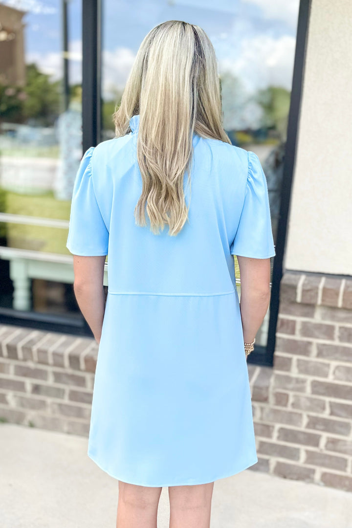 LIGHT BLUE FRONT POCKET SHIFT DRESS