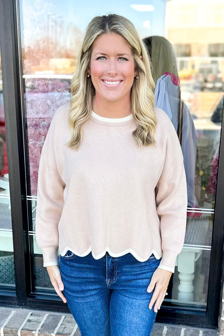 TAUPE SCALLOP HEM CONTRAST EDGE SWEATER