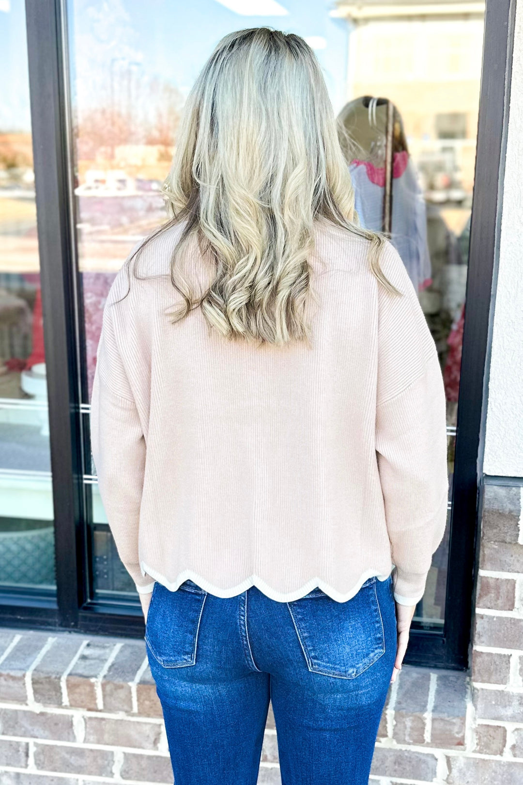 TAUPE SCALLOP HEM CONTRAST EDGE SWEATER