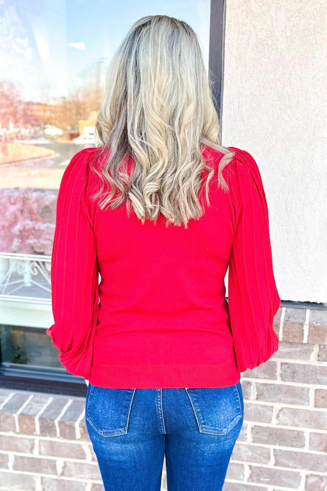 RED PLEATED BUBBLE SLEEVE SWEATER