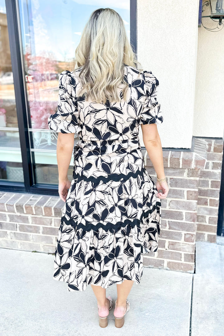 BLACK & TAN FLORAL RIC RAC TIERED MIDI DRESS