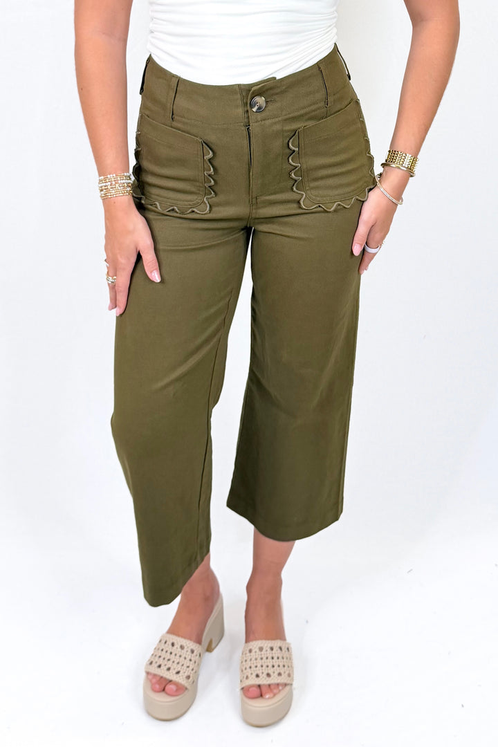 OLIVE SCALLOP POCKET CROPPED WIDE LEG PANTS
