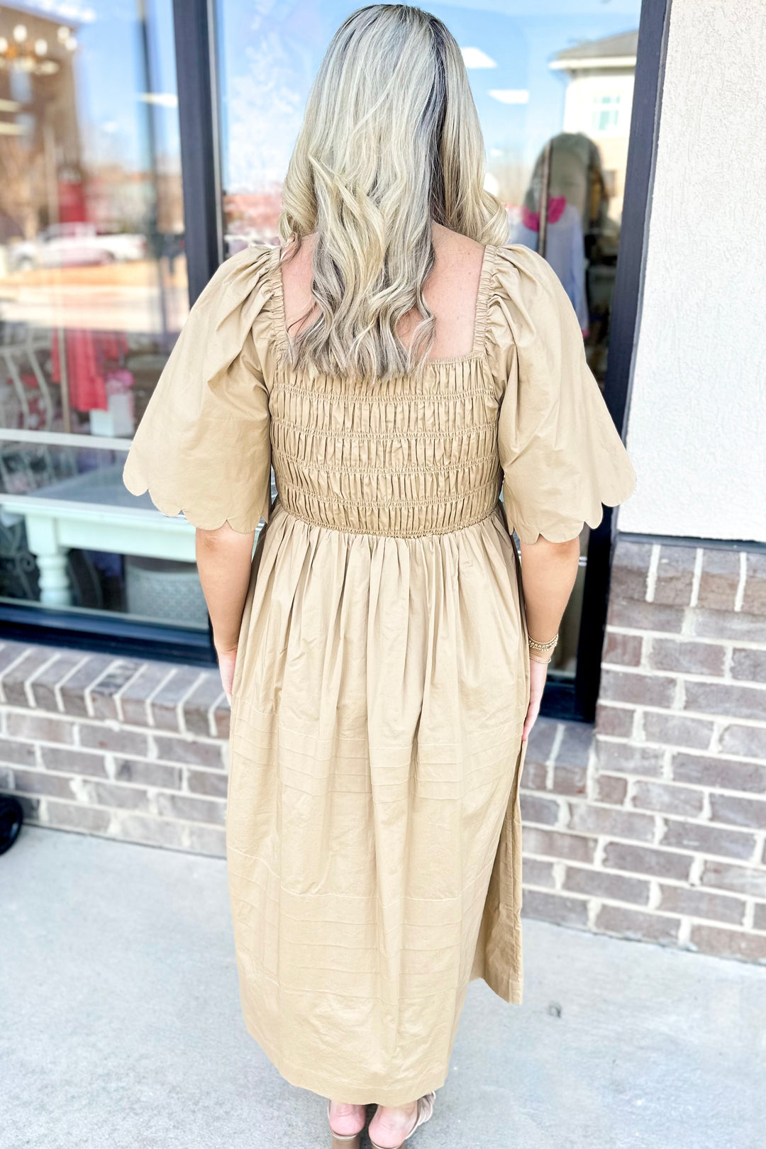 TAN SCALLOP SLEEVE SMOCKED MIDI DRESS