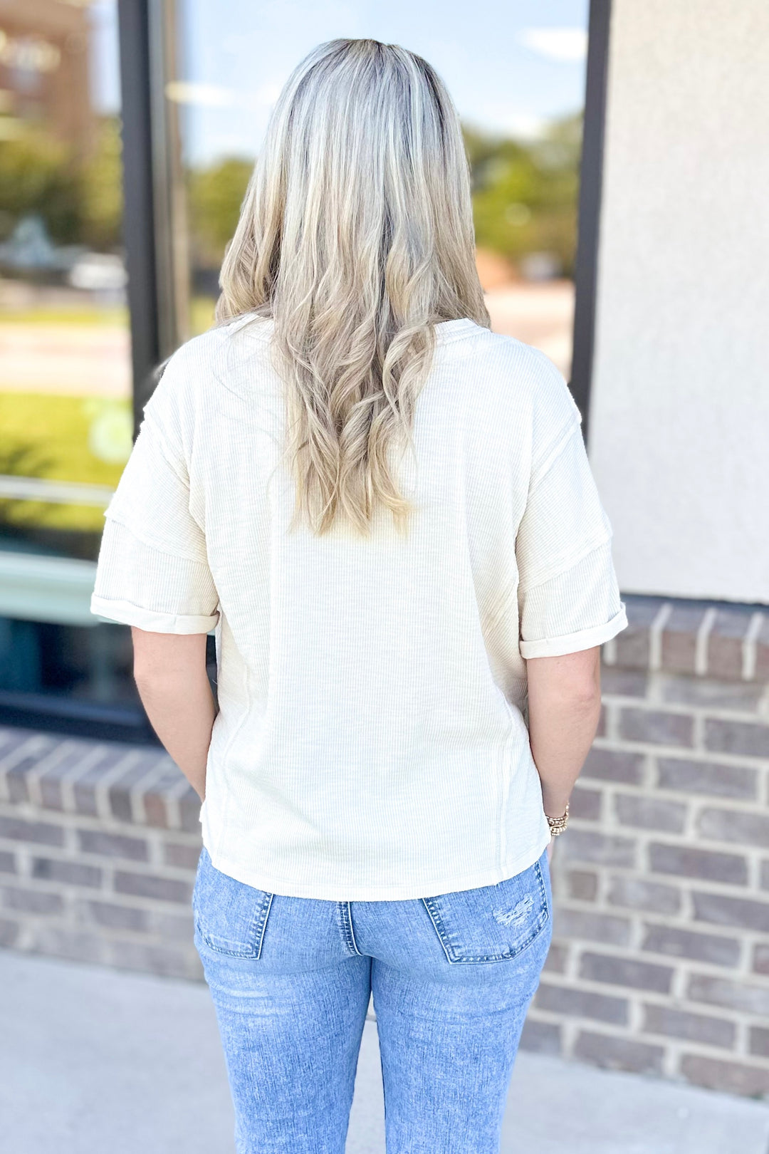 CREAM RIBBED VNECK BOXY TEE