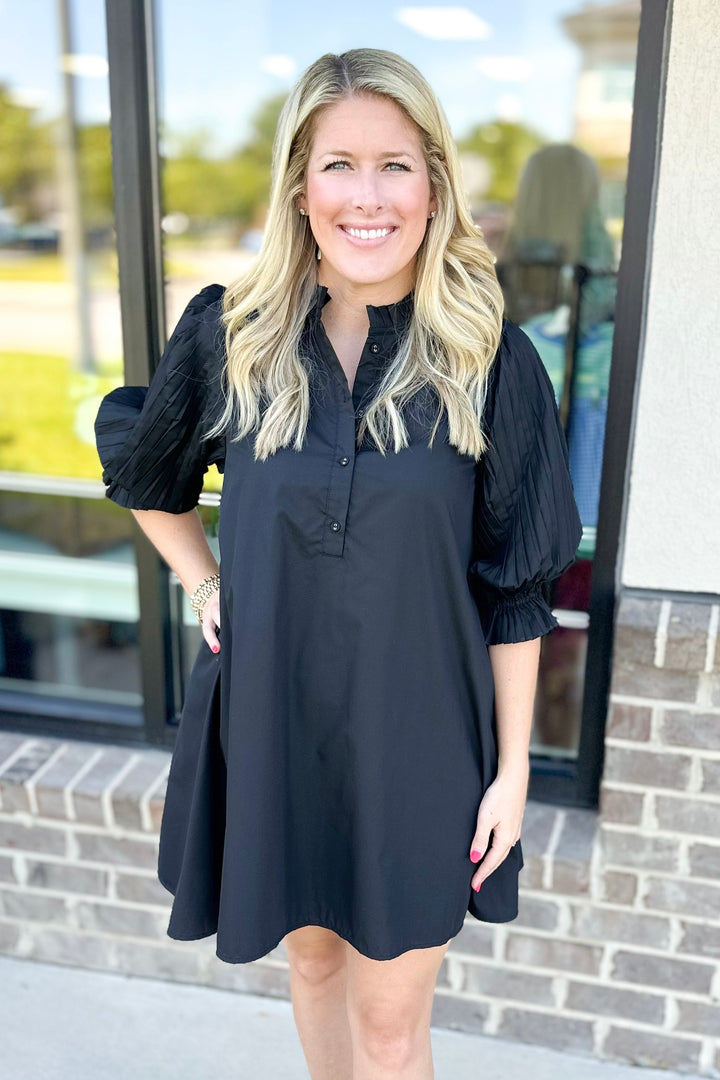 BLACK PLEATED HALF SLEEVE TIE BACK DRESS