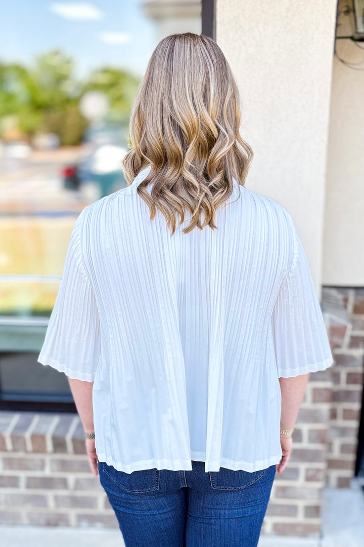 WHITE MICRO PLEATED COLLAR TOP
