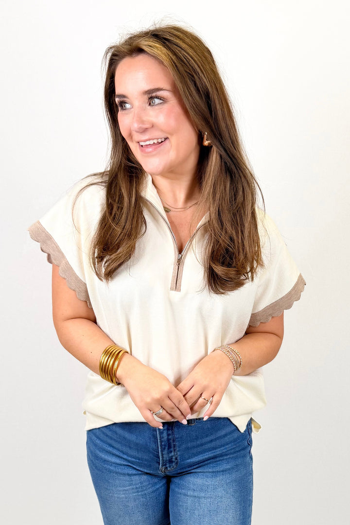 CREAM CONTRAST SCALLOP EDGE TOP