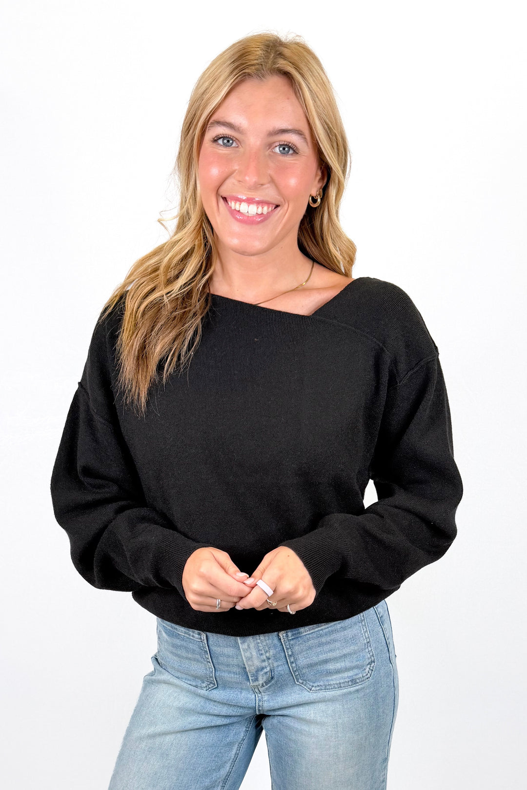 BLACK ANGLED NECK SWEATER