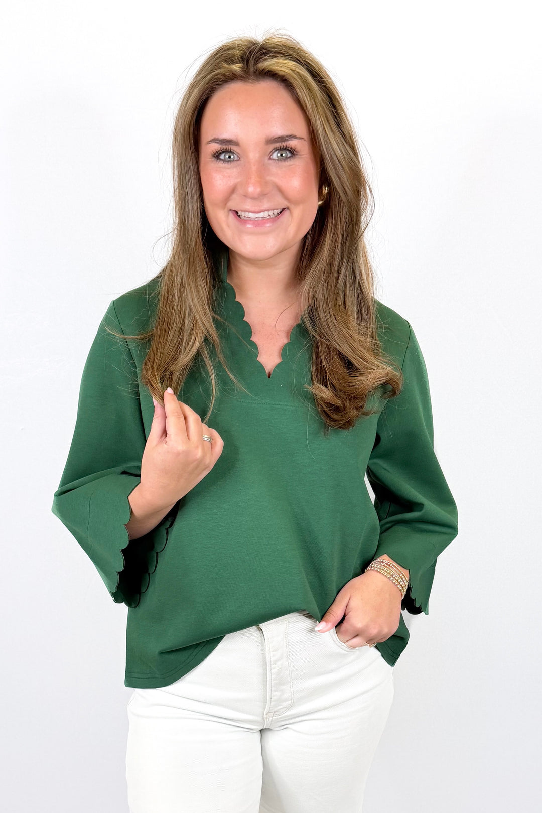 OLIVE SCALLOP VNECK COLLAR TOP