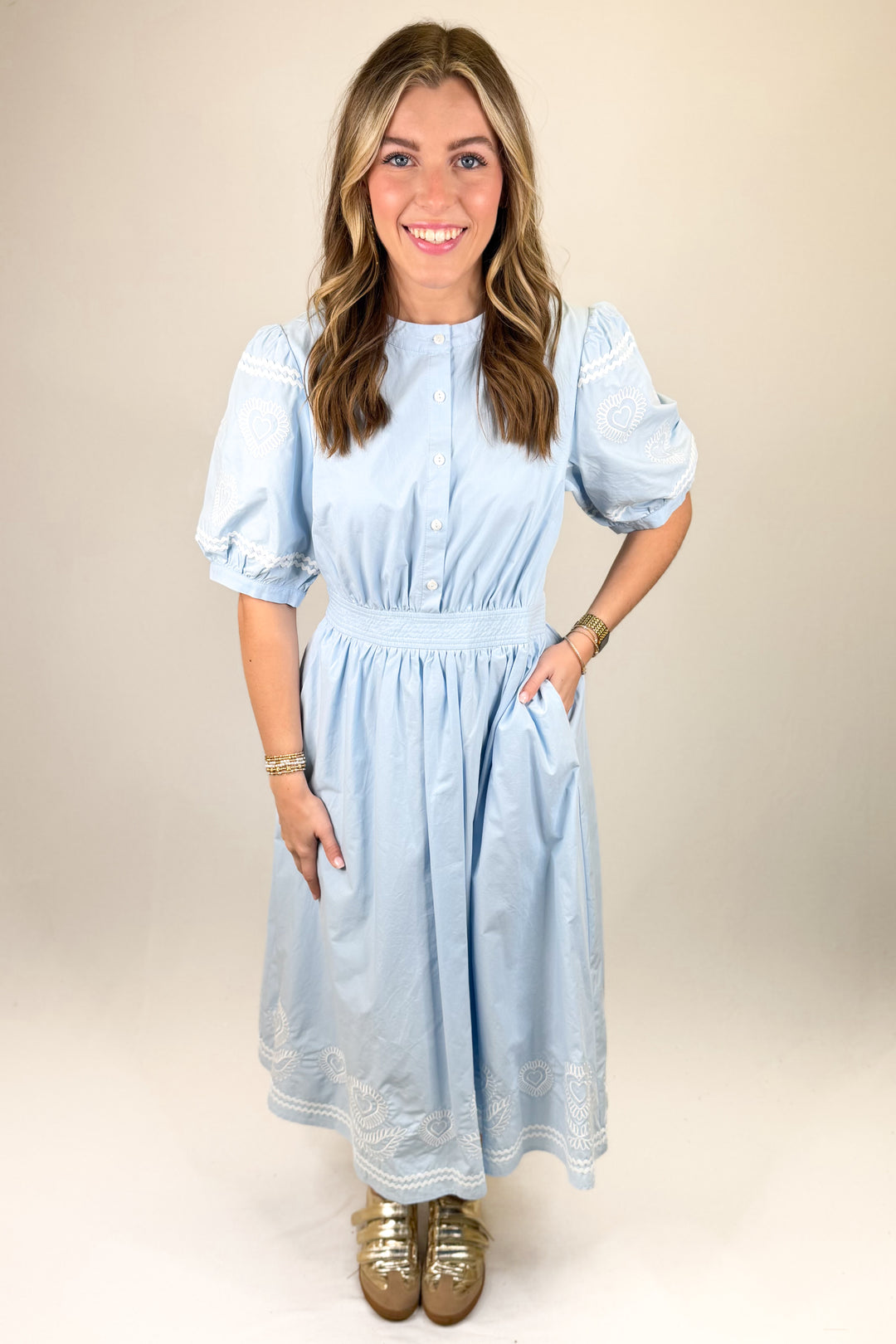 LIGHT BLUE HEART EMBROIDERED MIDI DRESS L LIGHT BLUE HEART EMBROIDERED MIDI DRESS L