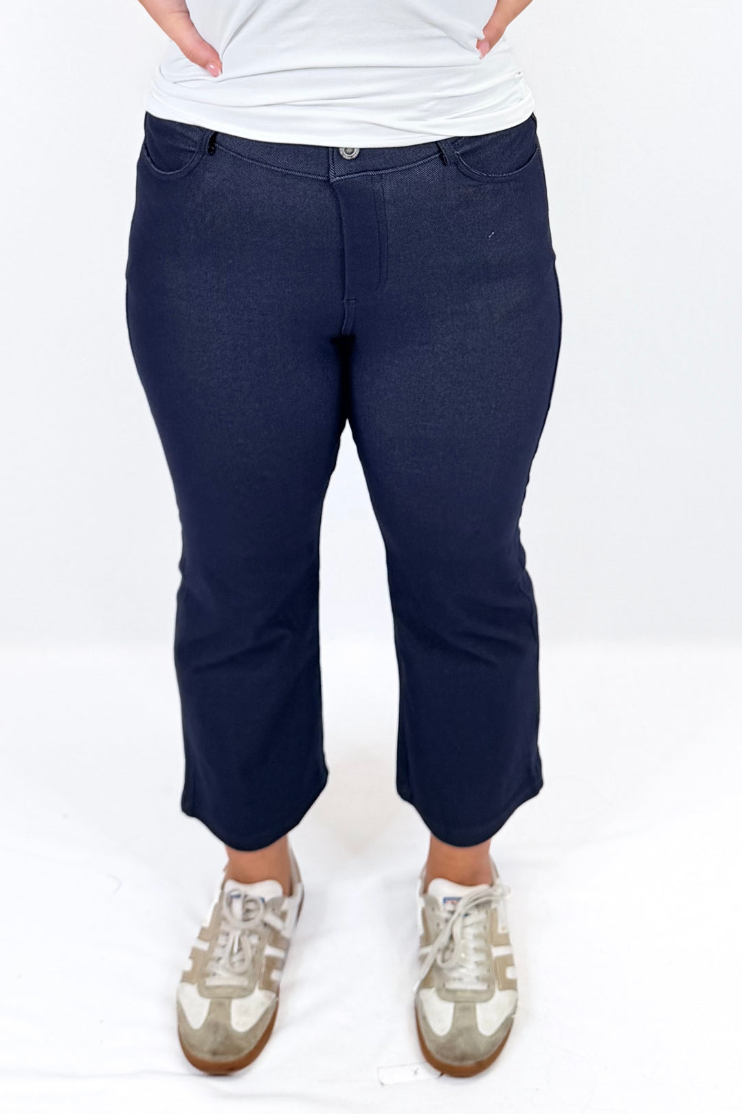 NAVY STRAIGHT LEG CROPPED PULL-ON PANTS