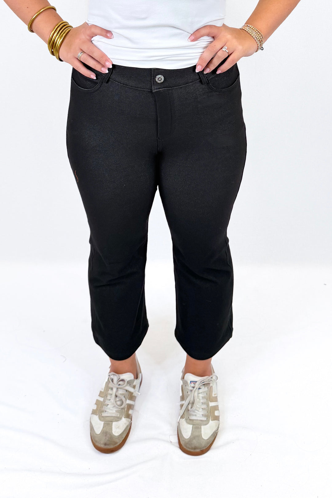 BLACK STRAIGHT LEG CROPPED PULL-ON PANTS