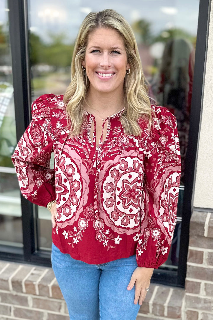 WINE MEDALLION PRINT TOP