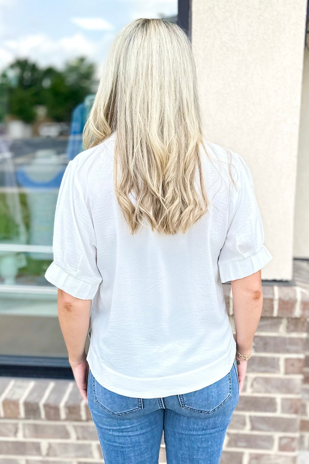 WHITE VNECK COLLAR TUNIC TOP