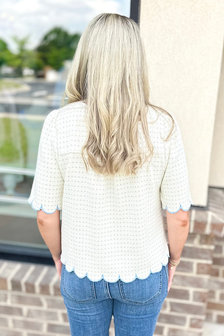 CREAM & BLUE BUTTON SCALLOP DETAIL TOP