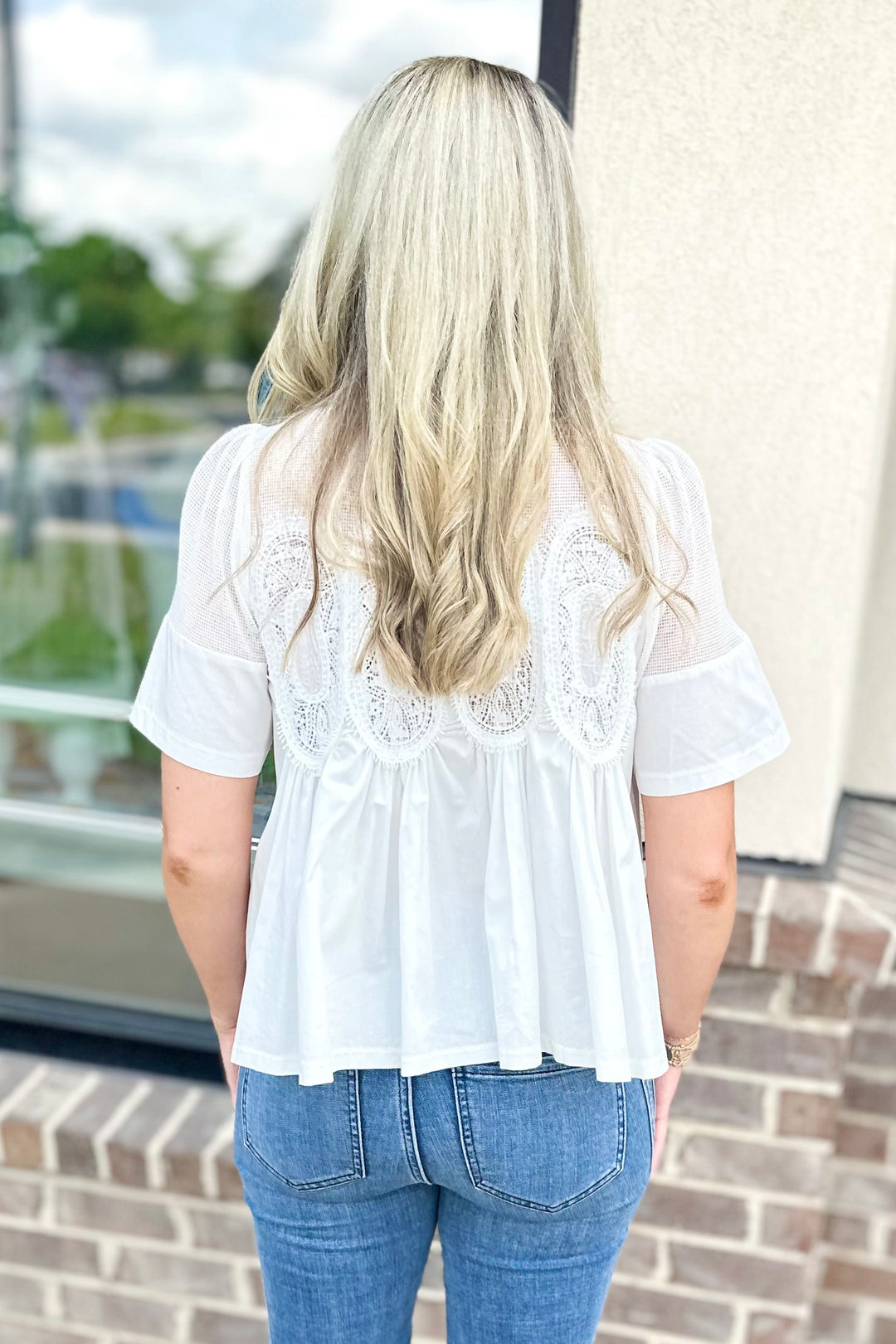 WHITE MESH APPLIQUE TOP